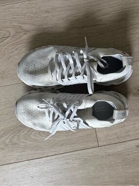 On Running White womens running shoes